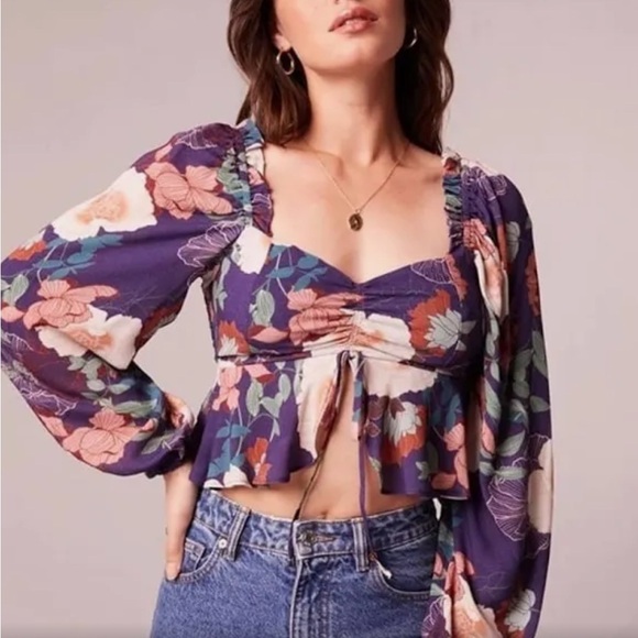 Band of Gypsies Tops - NWT Band Of Gypsies Tops Band Of The Free Smocked Crop Top Floral Print Medium